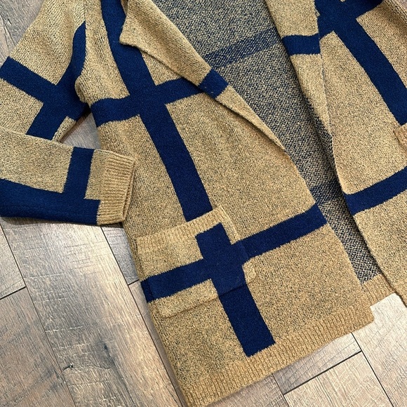 Camel and Navy Open Cardigan NWT! - Picture 3 of 5